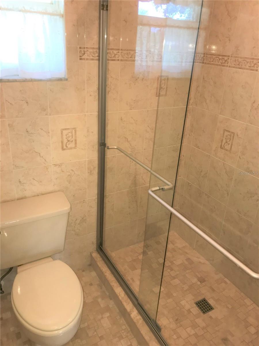 PINE MEADOW SUB - Residential Lease