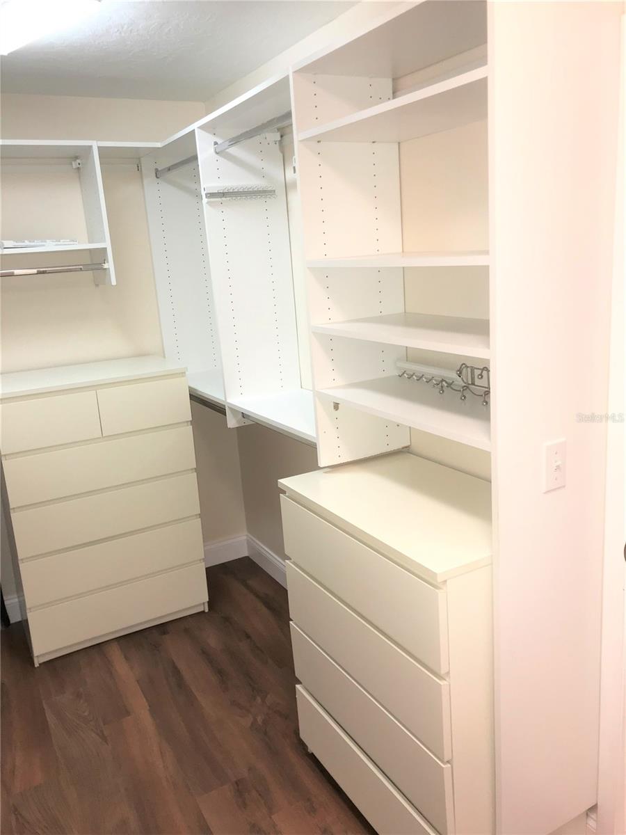 PINE MEADOW SUB - Residential Lease