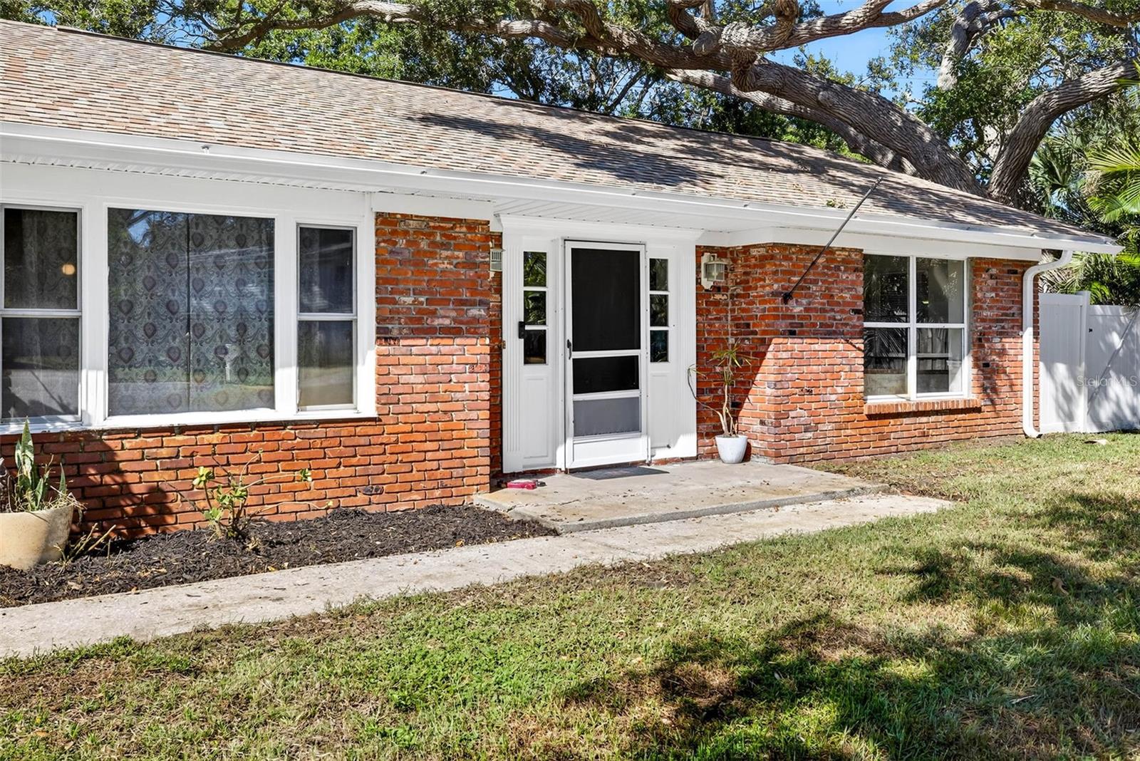 URBAN FARMS - Residential