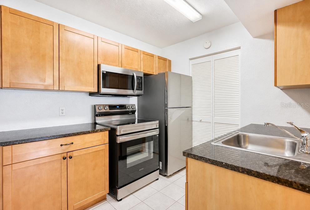 1015 S HIAWASSEE ROAD 3516