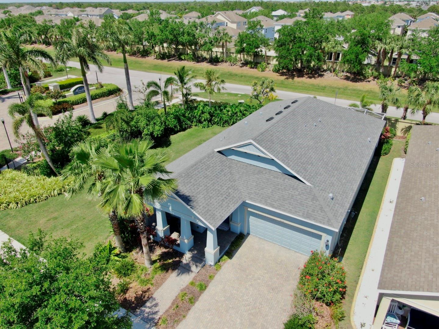 5239 ADMIRAL POINTE DRIVE