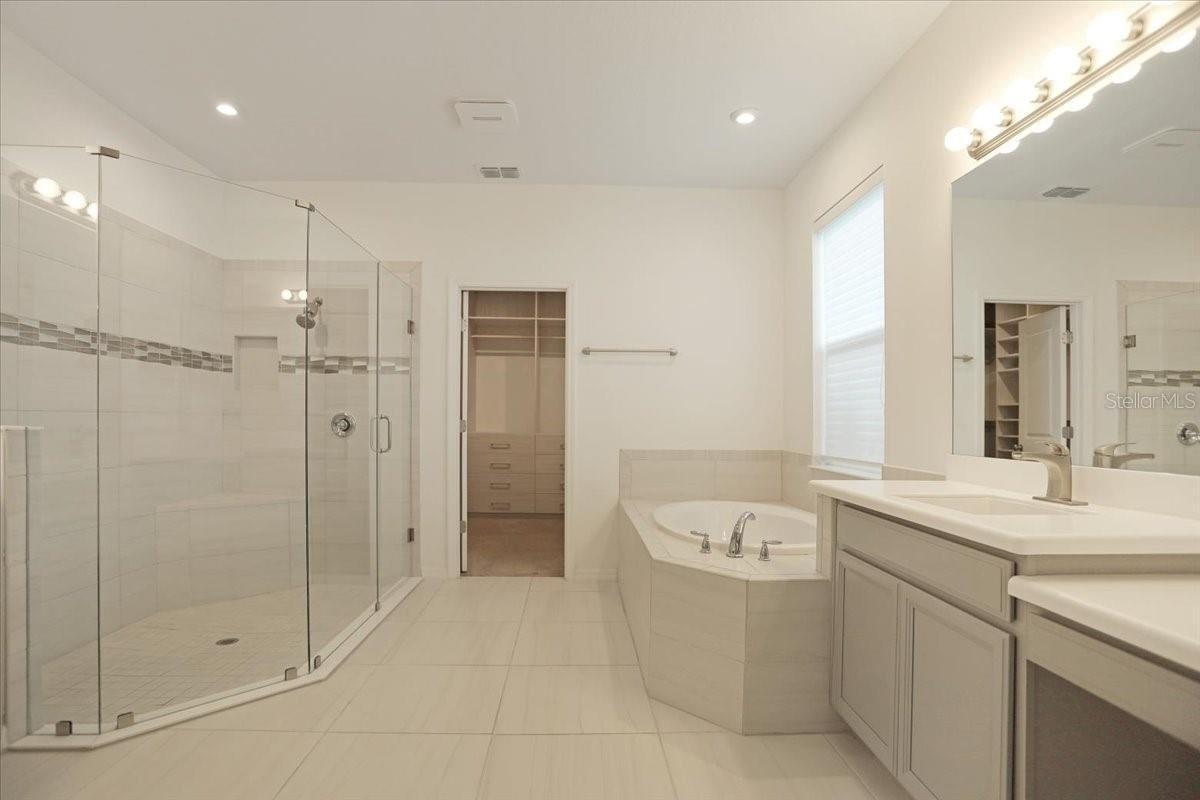 BELLALAGO PH 4K - Residential Lease