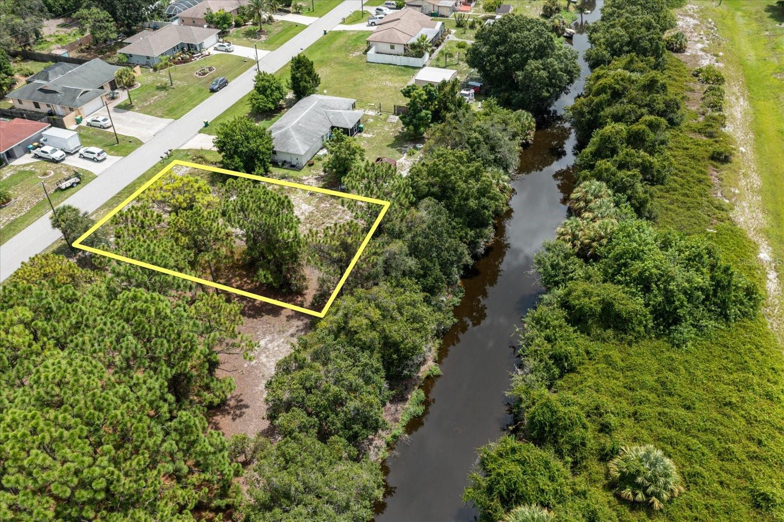 Vacant land on freshwater canal in the highly sought after Englewood area. Not in a flood zone, NO HOA or CDD! Close to Manasota Key Beach, Wellen Park, restaurants, shopping and golf courses. Build now or later! Don't miss out on this opportunity!