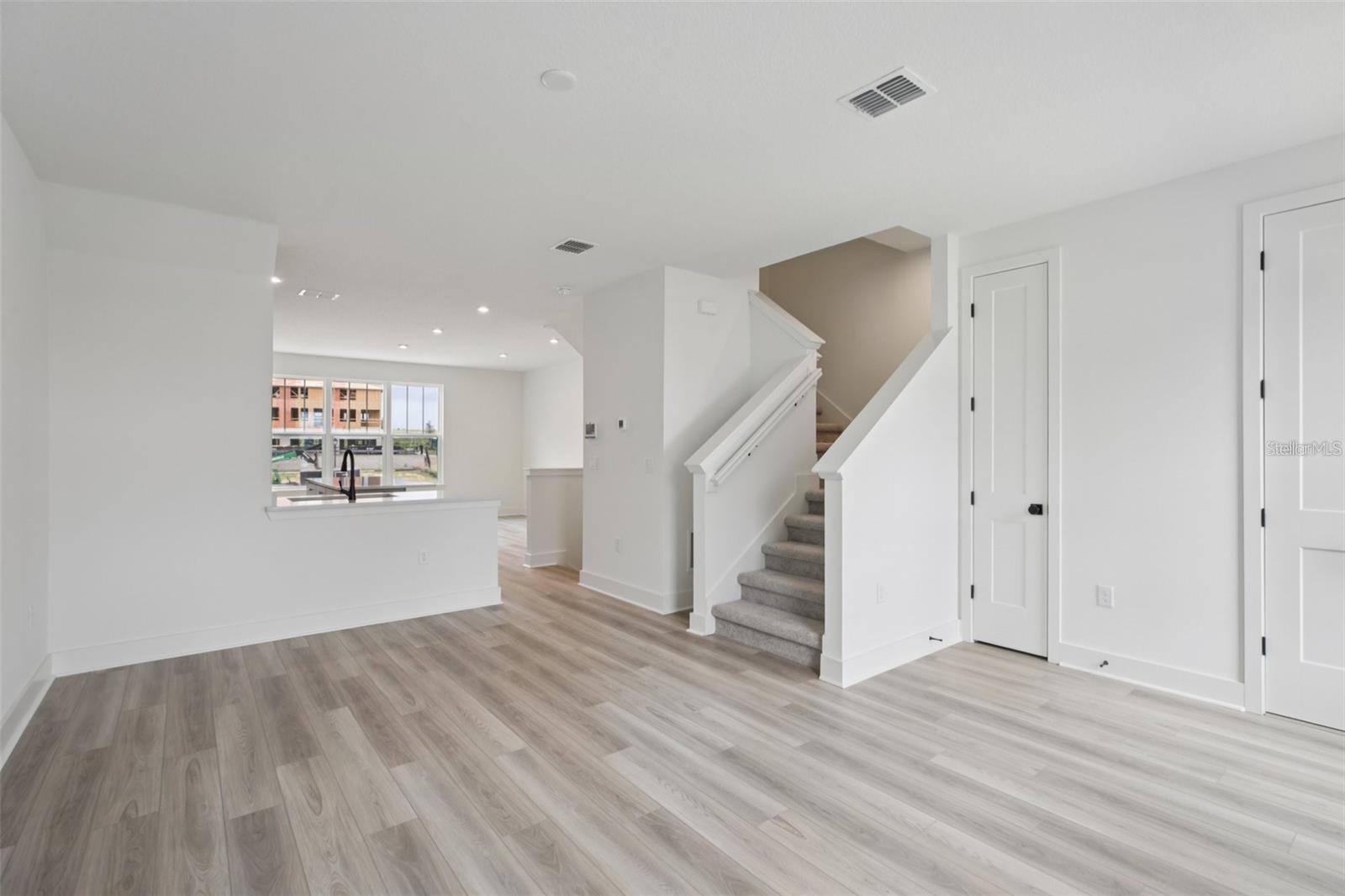 PARKVIEW AT HAMLIN - Residential Lease