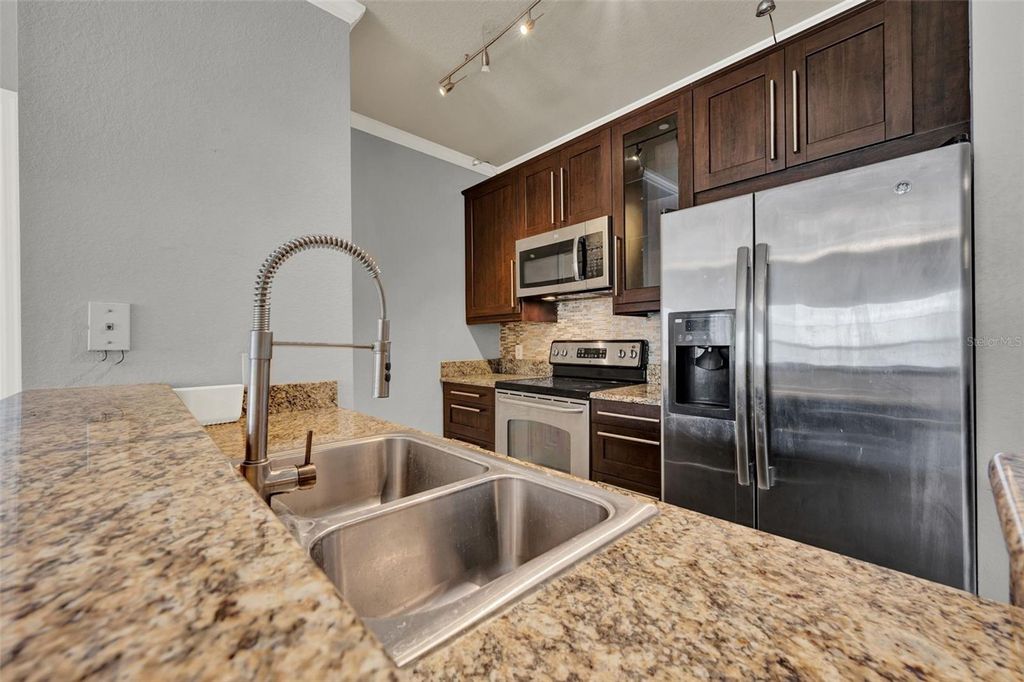 Photo of 3757 Conroy Road #2525, Orlando, FL 32839 (MLS # O6352463)