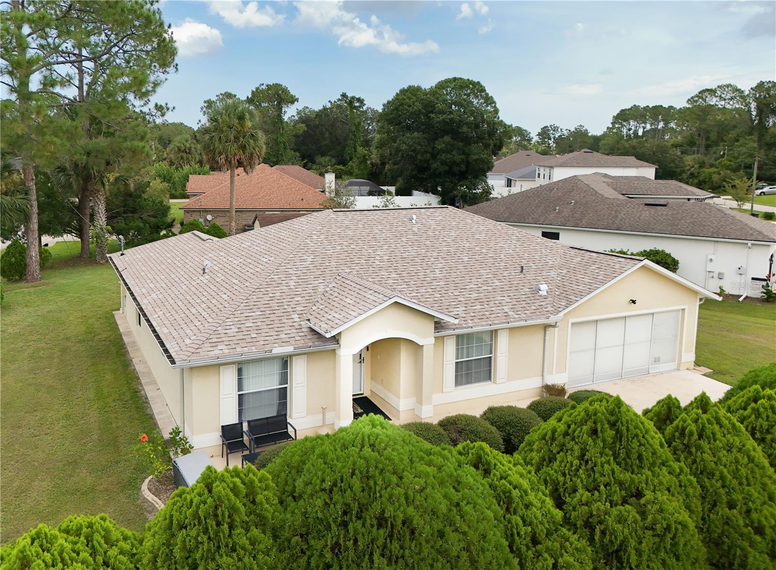Charming 4-Bedroom Home on a Corner Lot in Palm Coast!
This move-in ready 4-bedroom, 2-bath home sits on a spacious corner lot and was built by the well-known Seagate Homes. With 1,858 square feet of living space, it offers a comfortable layout that’s perfect for both everyday living and entertaining.
Inside, you’ll find a bright, open floor plan that connects the living, dining, and kitchen areas. The kitchen has plenty of cabinet and counter space, making it easy to cook and stay organized. The primary bedroom includes a walk-in closet and a private bathroom with a walk-in shower. There are three more bedrooms that can be used for guests, a home office, or whatever fits your lifestyle.
Outside, the backyard is peaceful and private, with a storage shed and a mix of pine and palm trees that add to the Florida charm. It’s a great space to relax, garden, or enjoy time outdoors.
Located close to schools, parks, shopping, and just 15 minutes from Flagler Beach, this home is in a great spot. Furniture is negotiable. Sellers are ready to entertain all reasonable offers. Request a showing today-this one won’t last long!