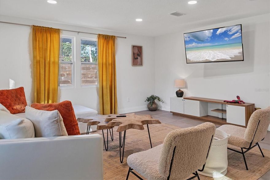 A stylish experience at this fully furnished centrally-located 6 minute drive to downtown home! The Legacy trail is just through the back gate so hop right on your bike or rollerblades. Newly remodeled interior and exterior, including a brand new HEATED POOL (82 degrees). All new furniture. Spacious living room with built in office, separate eat in dining area and large breakfast bar. Upgrades in the large European style kitchen; drink fridge, new stainless steel appliances and quarts countertops. Roku TVs. The living room and dining room are spacious with plenty of seating and a full size eating area/chefs kitchen. The couch converts into a Queen size pull out.  Great space for entertaining and family get togethers. The backyard is fully fenced in, super private, large and picturesque with a year round heated pool. Centrally located 1 mile to downtown, 6 miles to Saint Armand’s /Lido Key, 5 miles to famous Siesta Key and 1.8 miles to PineCraft. Conveniently close to all downtown (1 mile) has to offer including tons of restaurants, movie theaters, art, boutique and Marina Jacks pier. Use the bikes to hop on the legacy trail to explore the city or get to Publix (grocery store)in a couple of minutes. Ask about the season and out of season pricing.