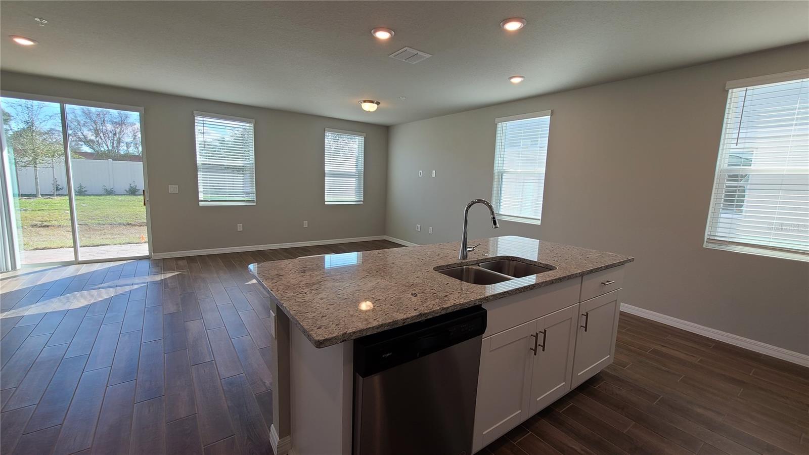 PRAIRIE MEADOWS - Residential Lease