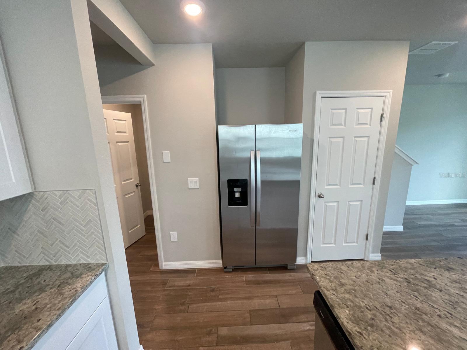 PRAIRIE MEADOWS - Residential Lease