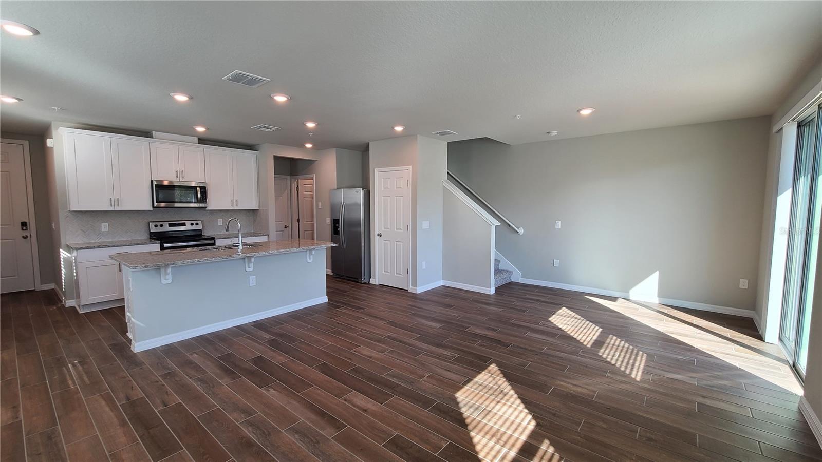 PRAIRIE MEADOWS - Residential Lease