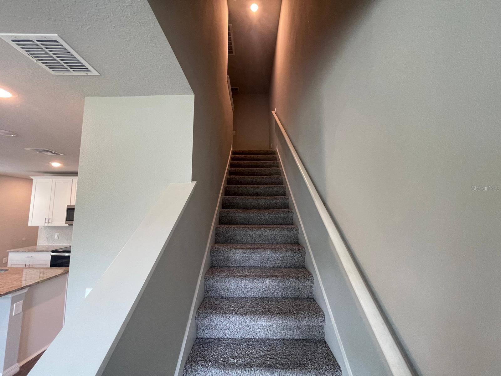 PRAIRIE MEADOWS - Residential Lease