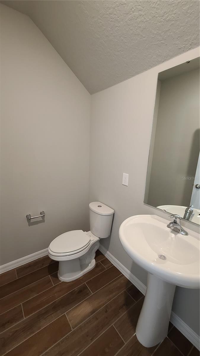 PRAIRIE MEADOWS - Residential Lease