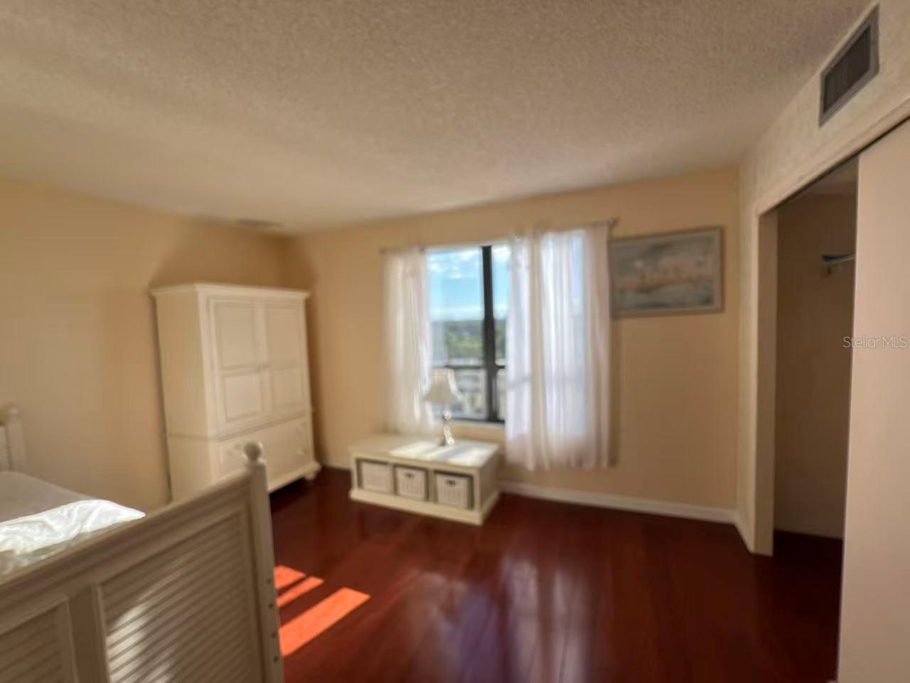 COVE CAY 26-18 VILLAGE I - Residential Lease