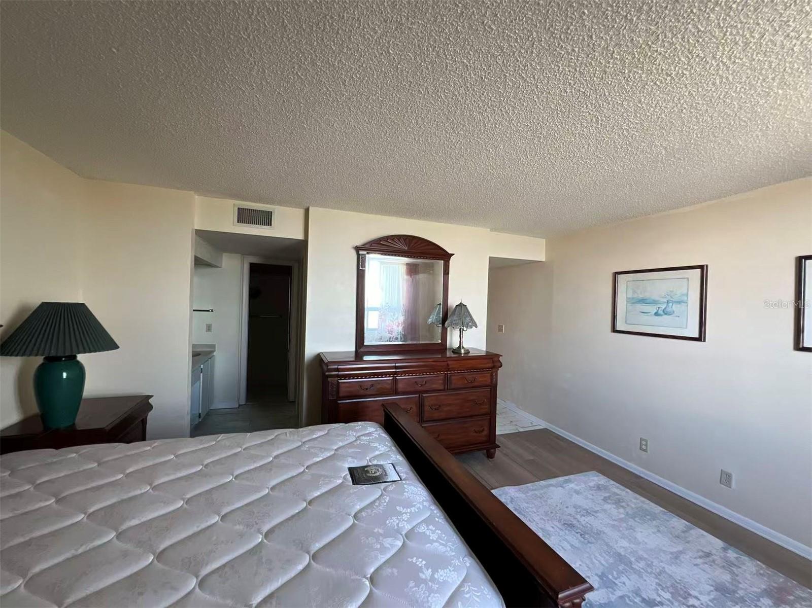 COVE CAY 26-18 VILLAGE I - Residential Lease