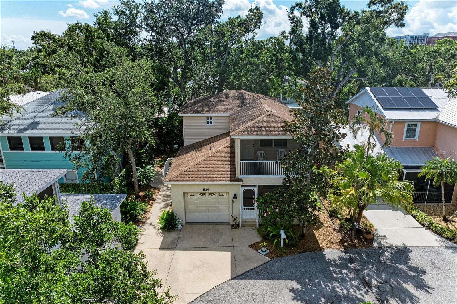 514 HOWARD COURT