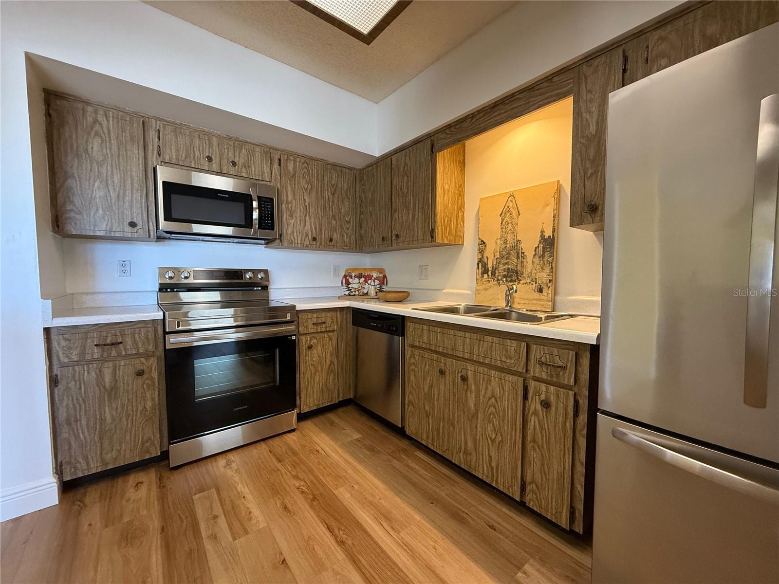 HARBOR OAKS PLACE CONDO - Residential Lease