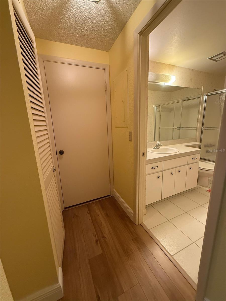 HARBOR OAKS PLACE CONDO - Residential Lease
