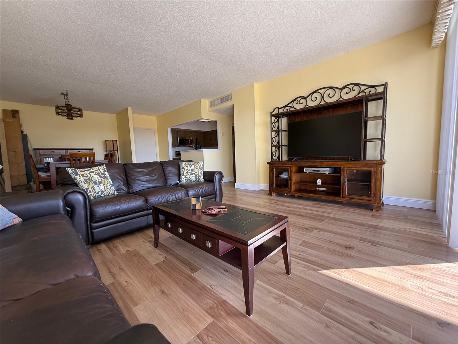 HARBOR OAKS PLACE CONDO - Residential Lease