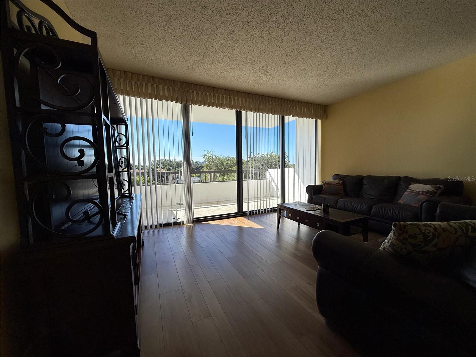 HARBOR OAKS PLACE CONDO - Residential Lease