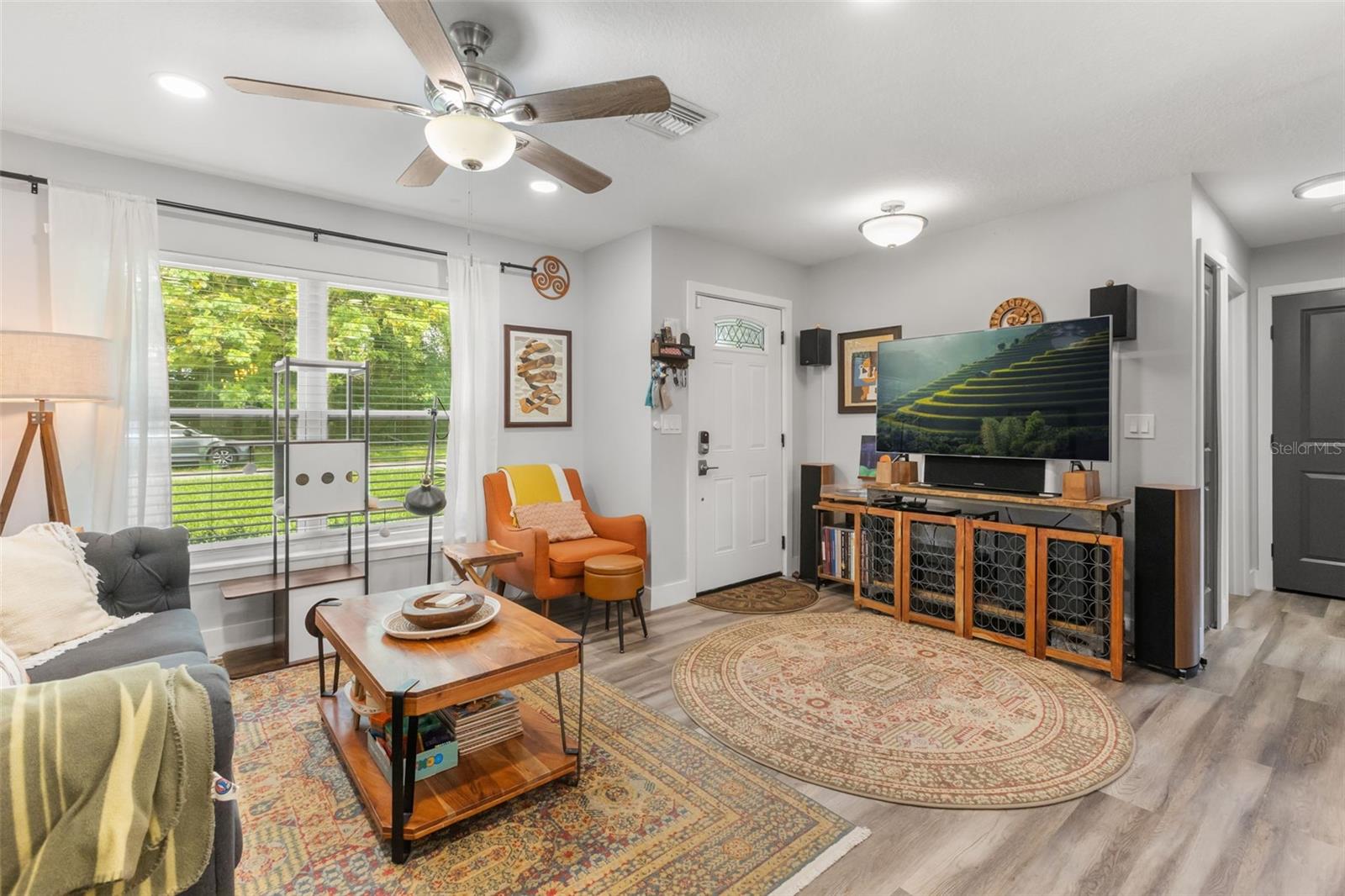 Casas a venda 1 - Jen Dantas 3212 ORANOLE ROAD