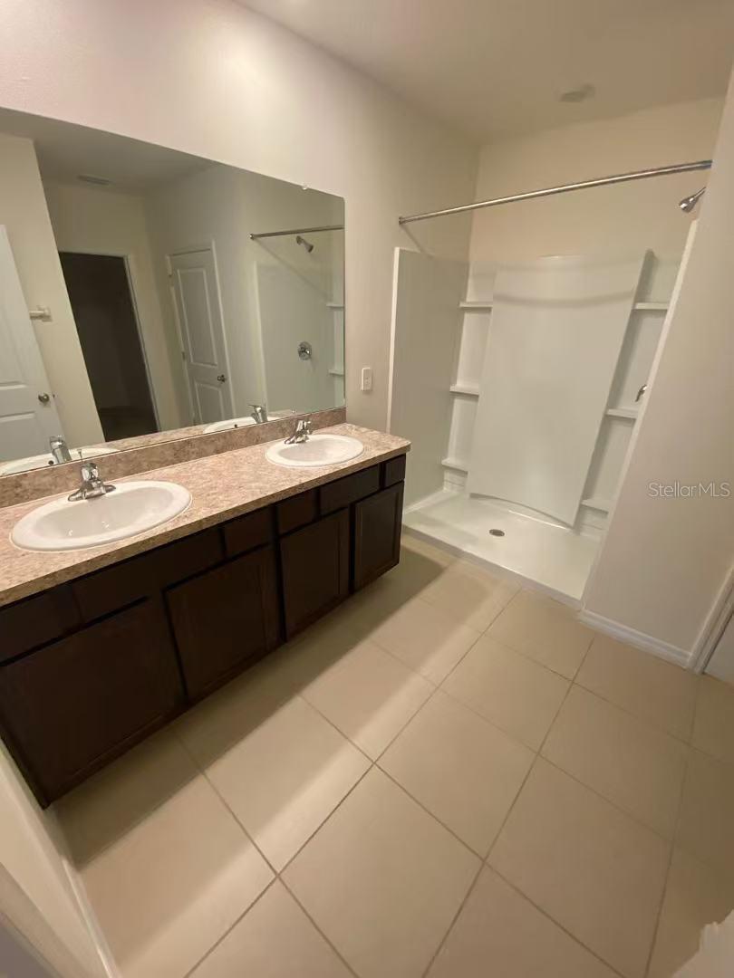 LAKEWOOD RANCH SOLERA PH IA & IB - Residential Lease