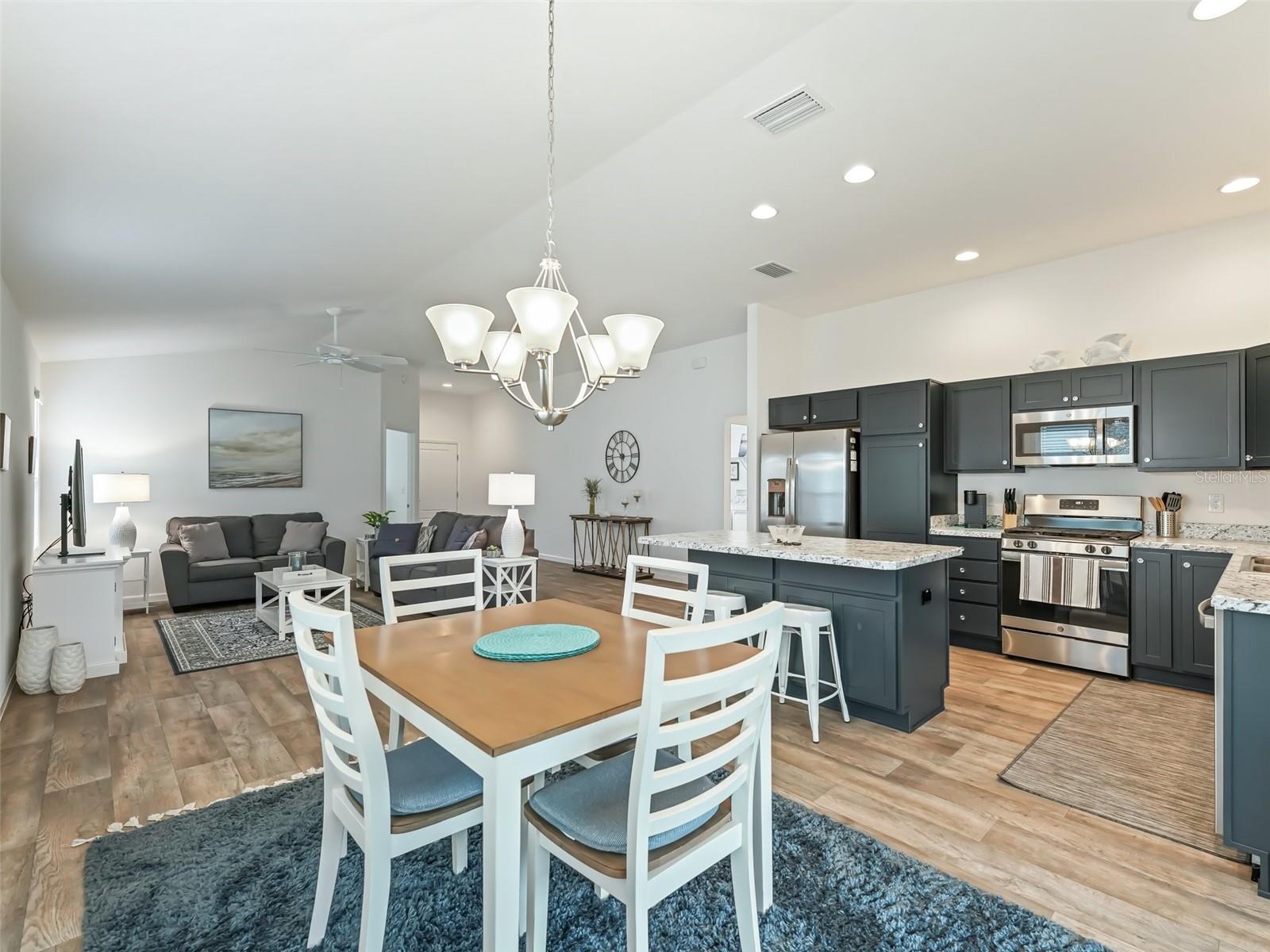 VILLAGES/SOUTHERN OAKS UN #50 - Residential Lease