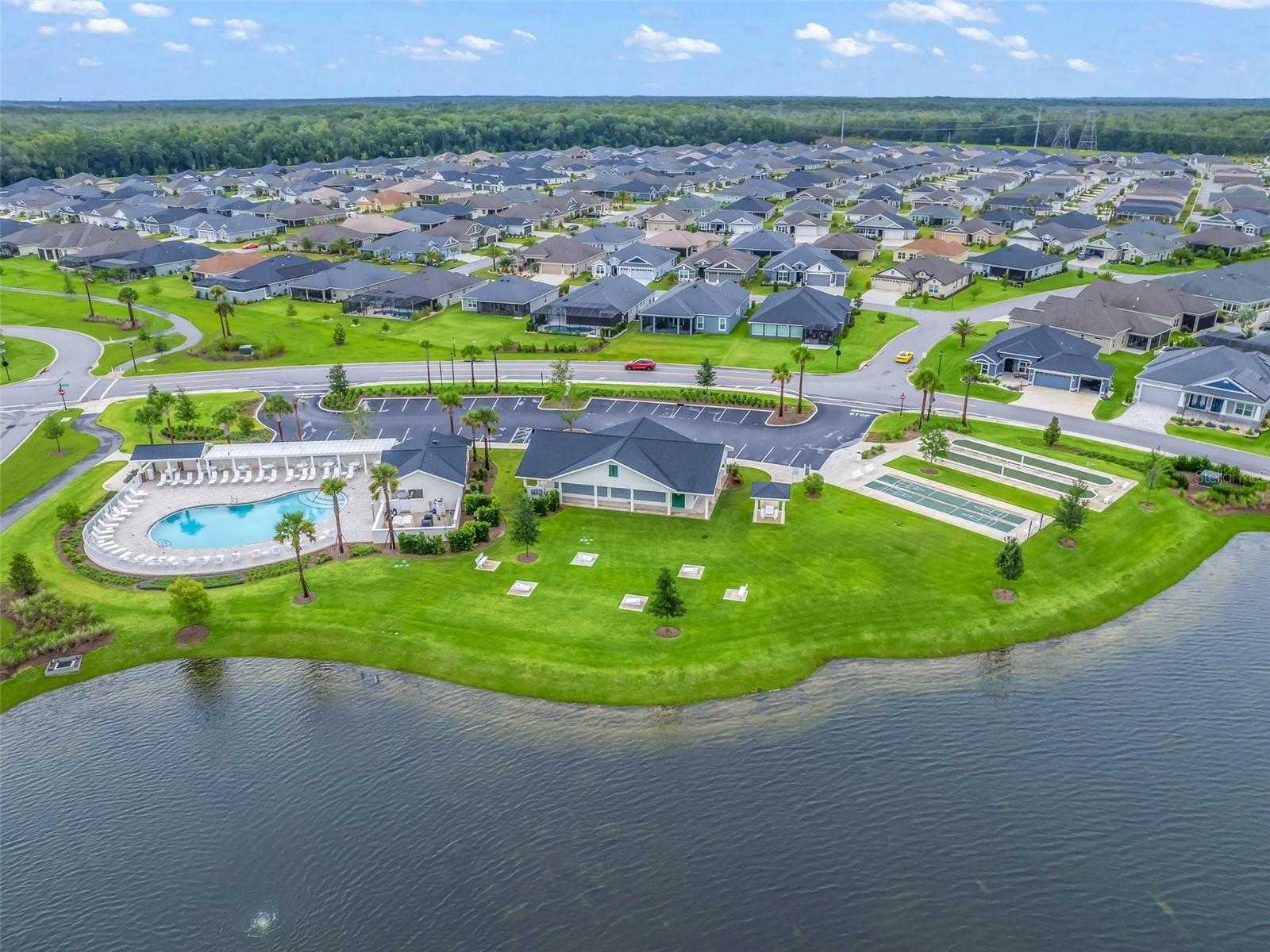 VILLAGES/SOUTHERN OAKS UN #50 - Residential Lease