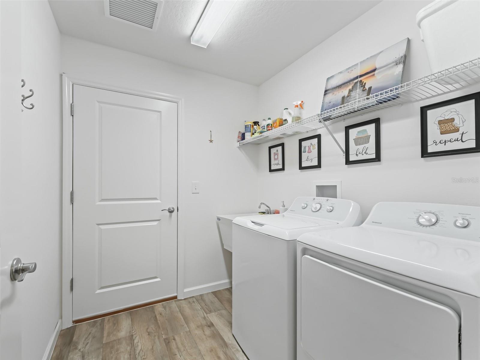 VILLAGES/SOUTHERN OAKS UN #50 - Residential Lease