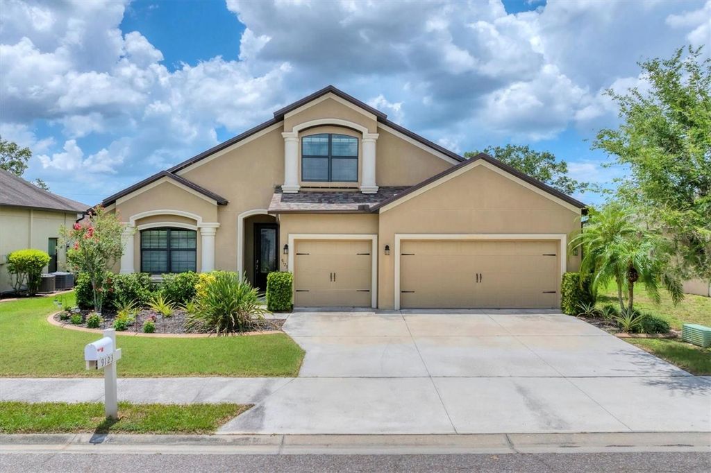 Photo of 9123 Raes Creek Place, Palmetto, FL 34221 (MLS # A4682890)