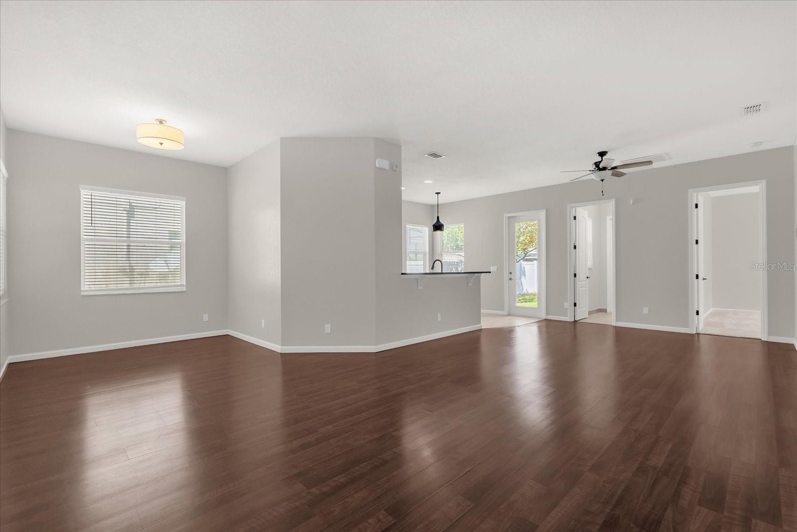 PRESTON SQUARE - Residential