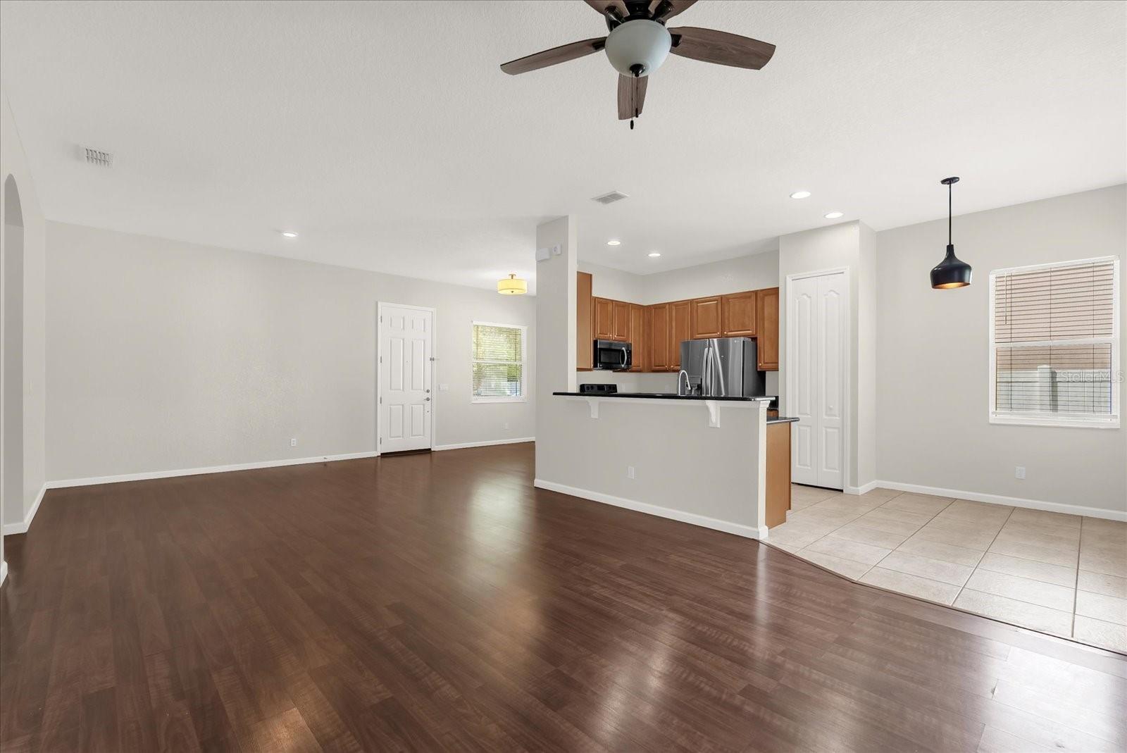 PRESTON SQUARE - Residential