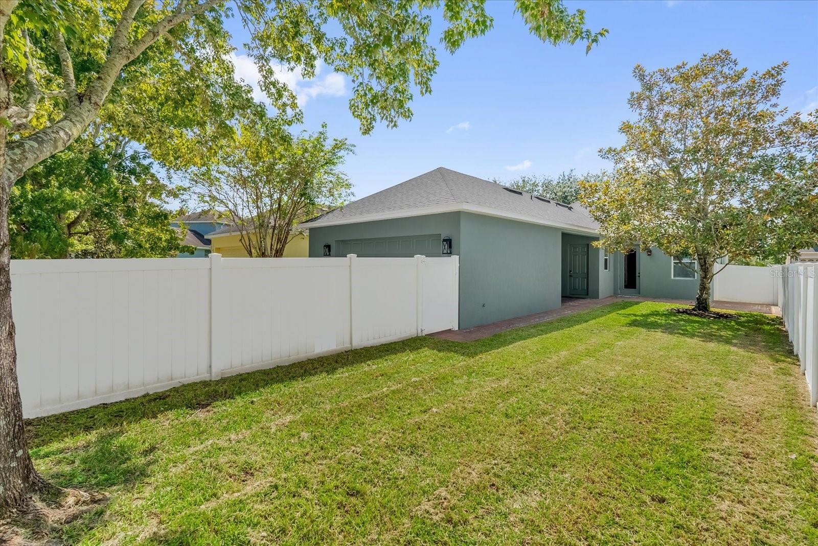 PRESTON SQUARE - Residential