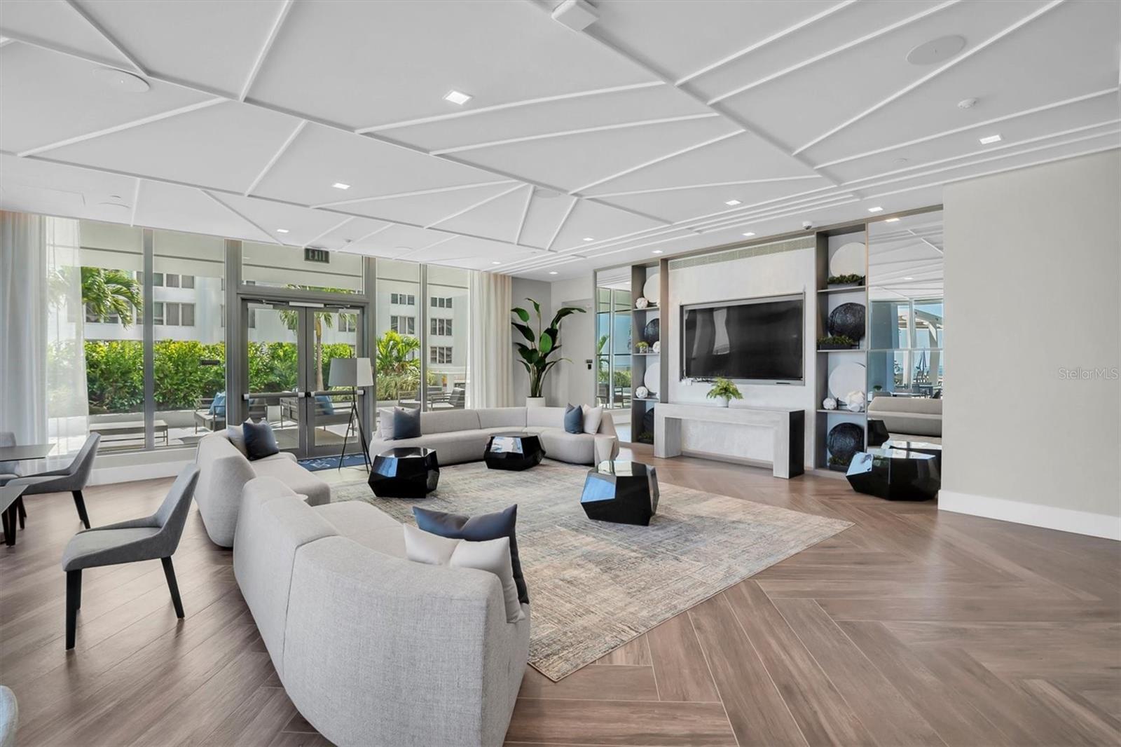 SALTAIRE CONDO - Residential
