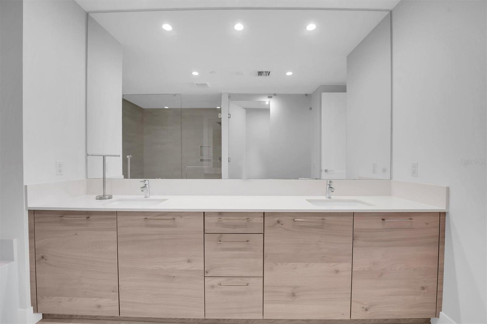 SALTAIRE CONDO - Residential