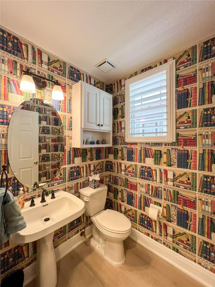 HUNTINGTON TWNHMS THE - Residential