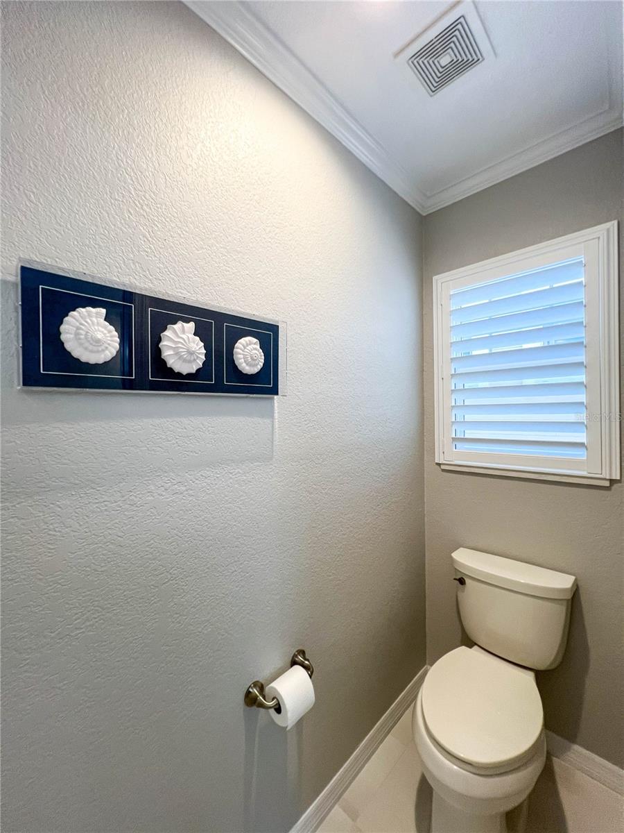 HUNTINGTON TWNHMS THE - Residential