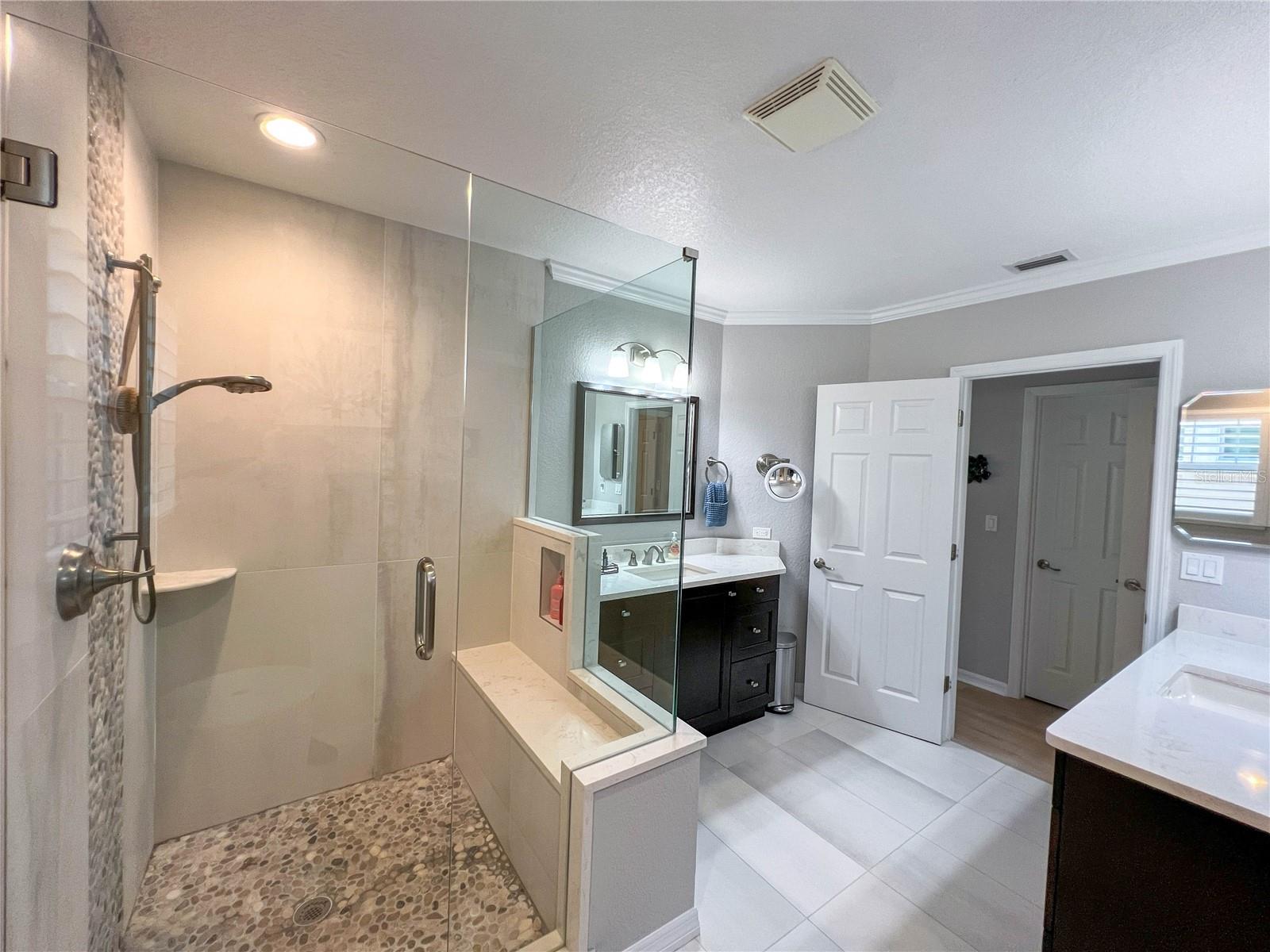 HUNTINGTON TWNHMS THE - Residential