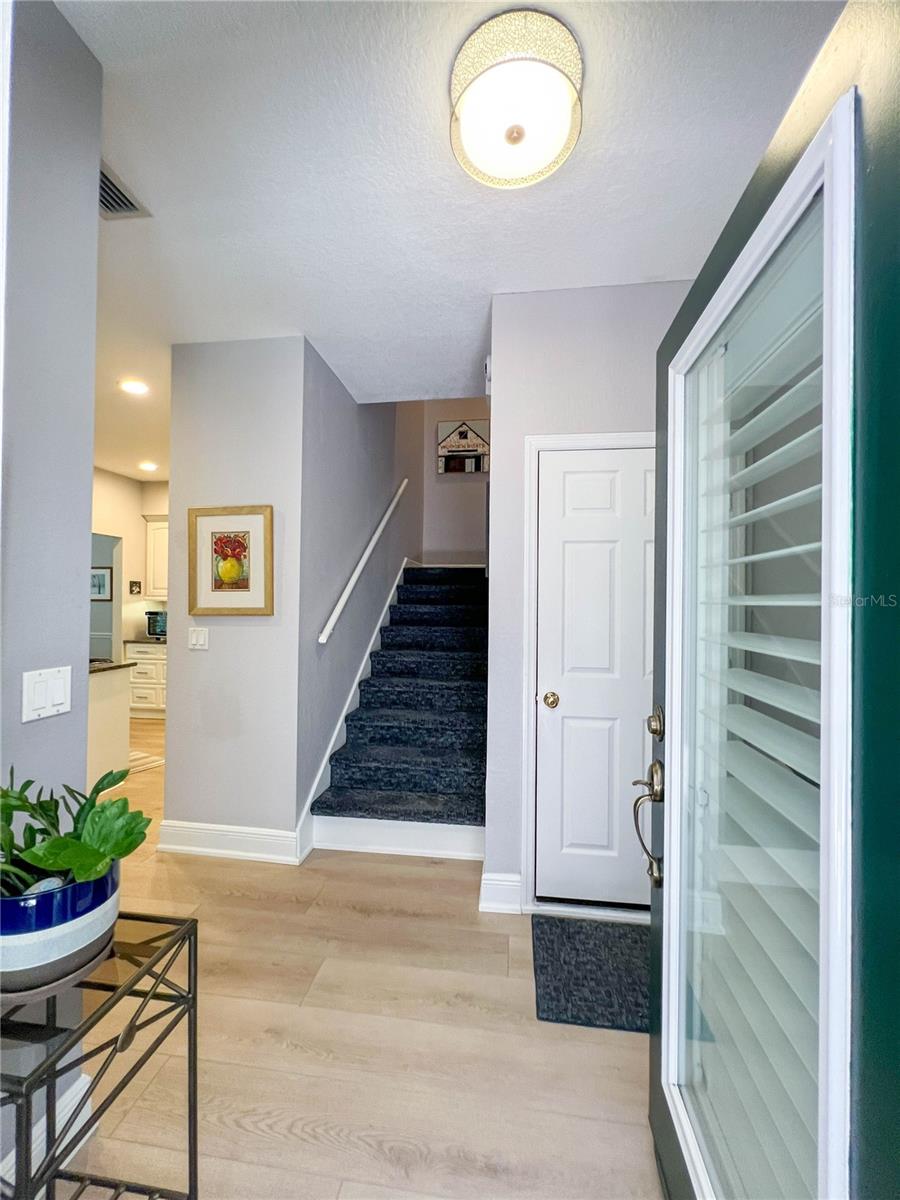 HUNTINGTON TWNHMS THE - Residential