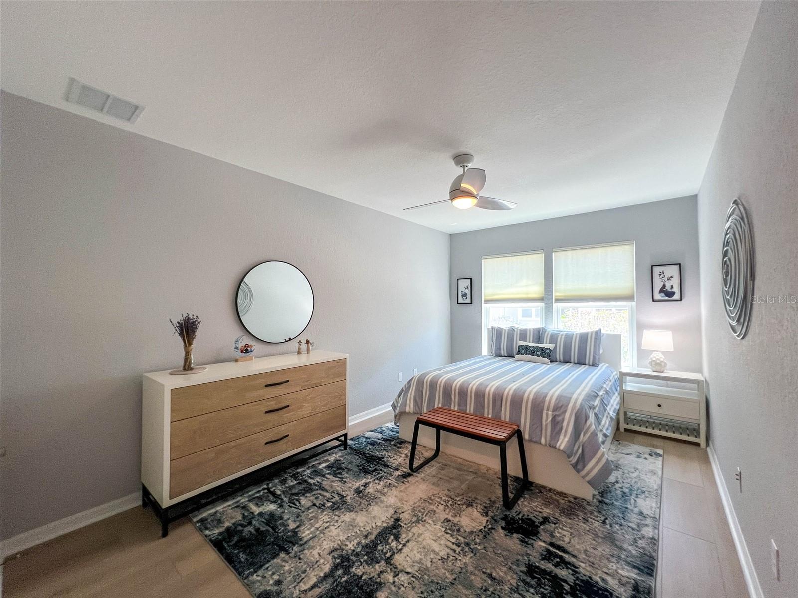 HUNTINGTON TWNHMS THE - Residential