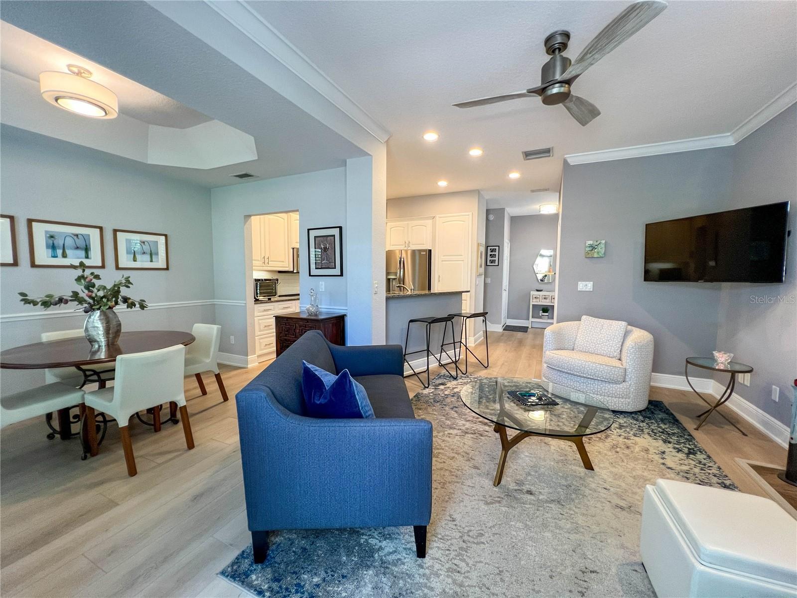 HUNTINGTON TWNHMS THE - Residential