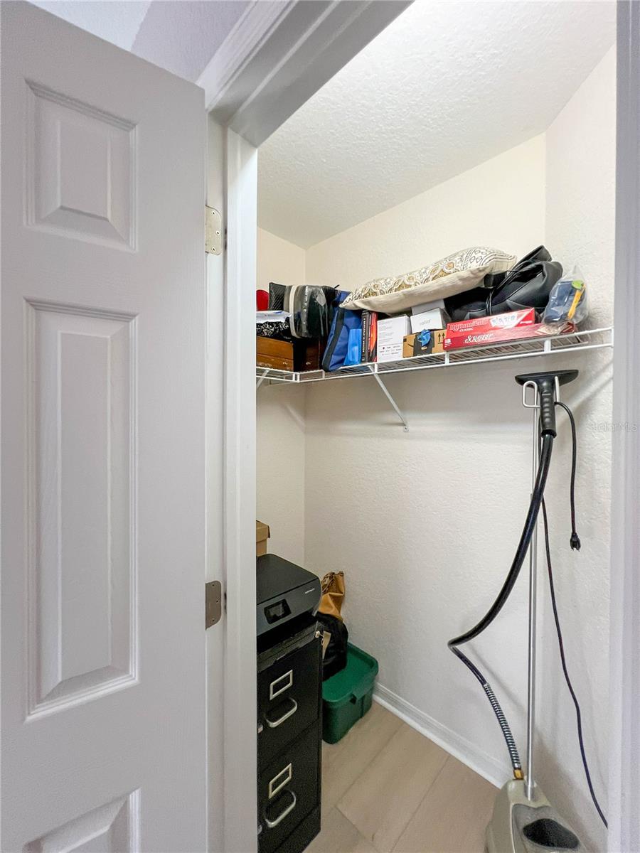 HUNTINGTON TWNHMS THE - Residential