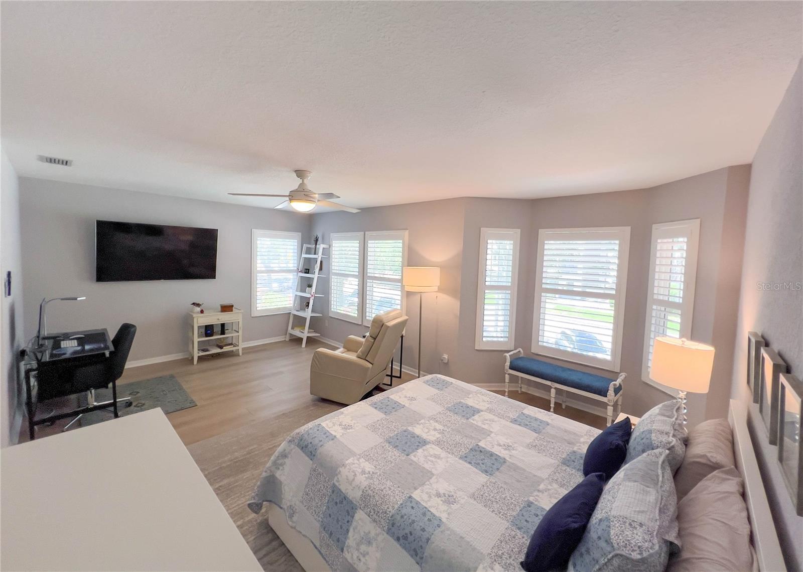 HUNTINGTON TWNHMS THE - Residential