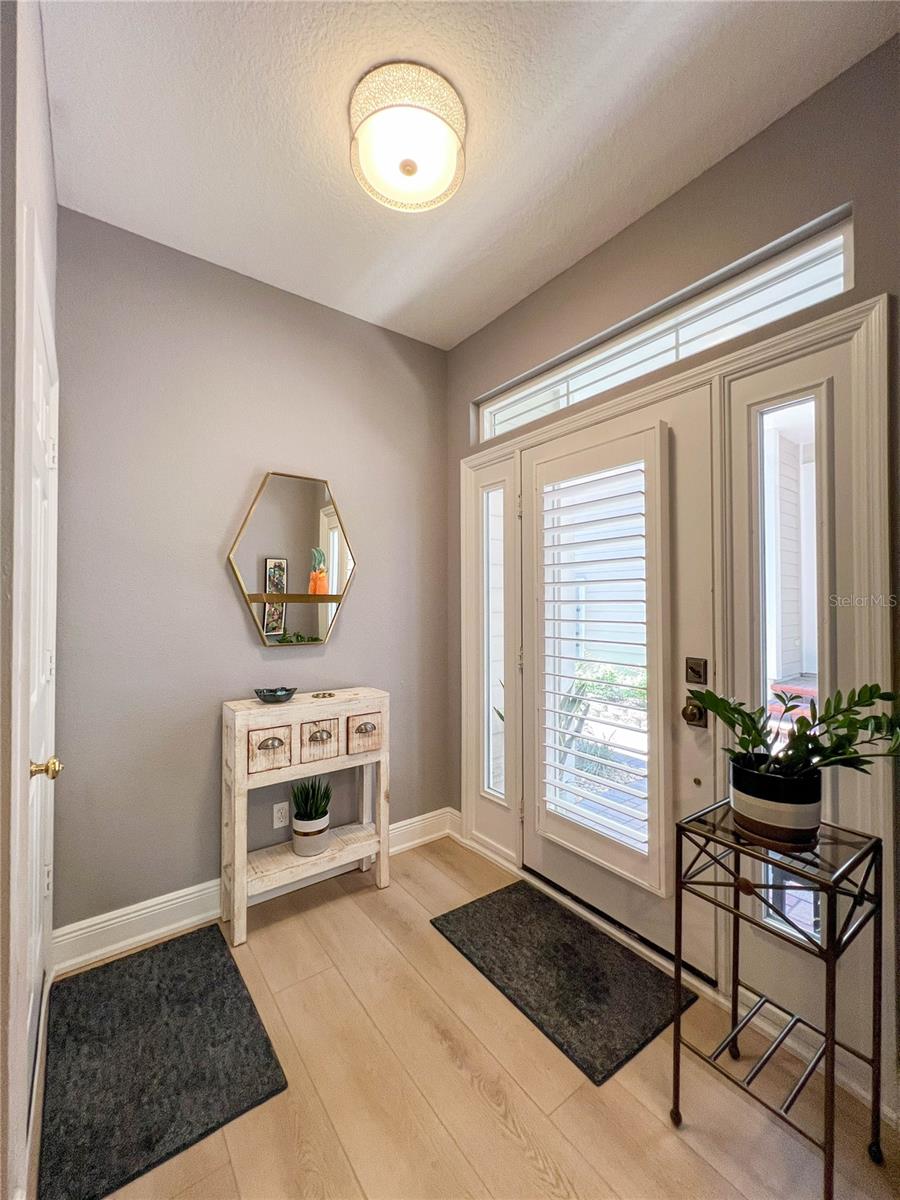 HUNTINGTON TWNHMS THE - Residential