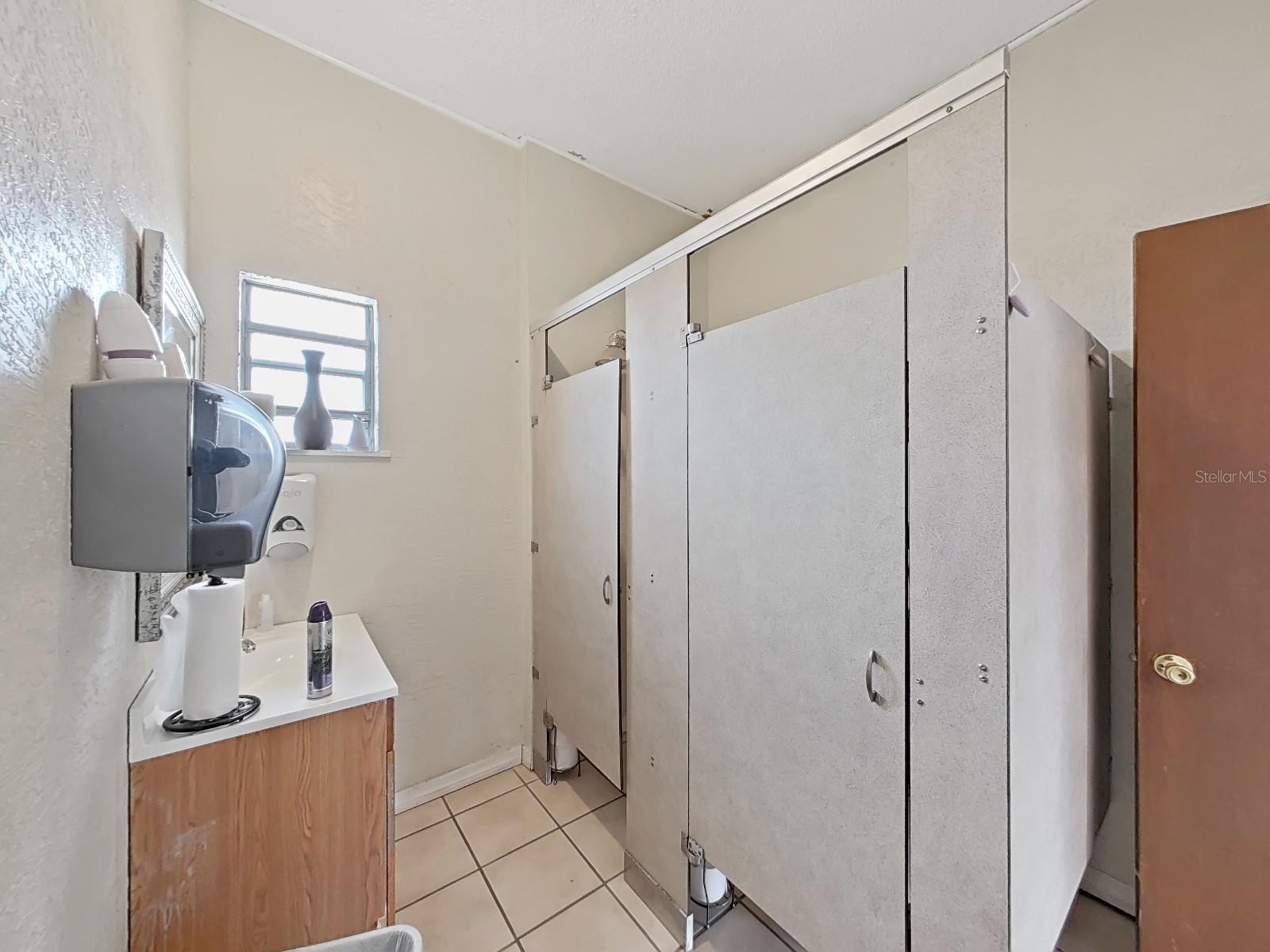 ALTAMIRA HEIGHTS - Commercial Sale