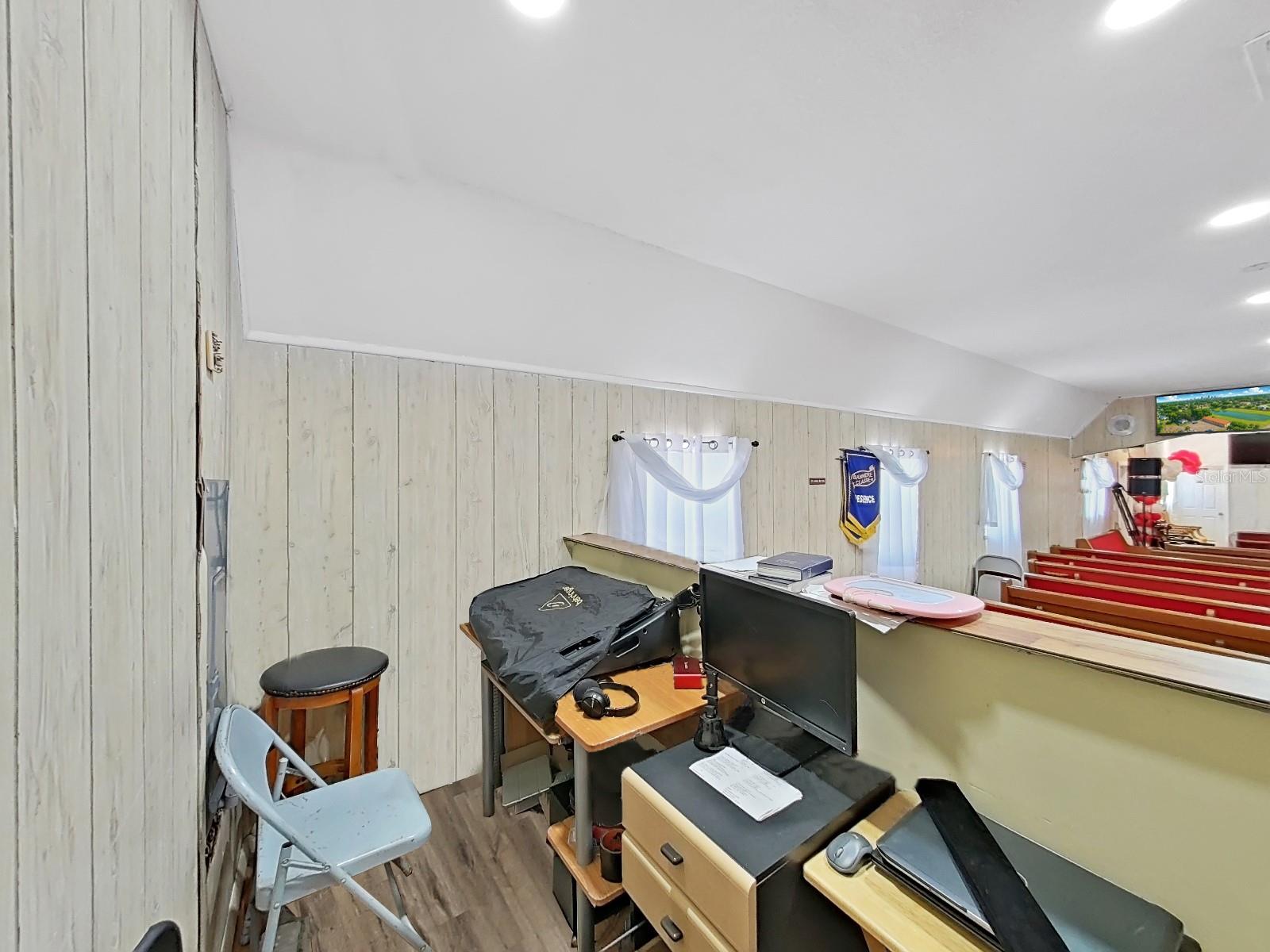 ALTAMIRA HEIGHTS - Commercial Sale
