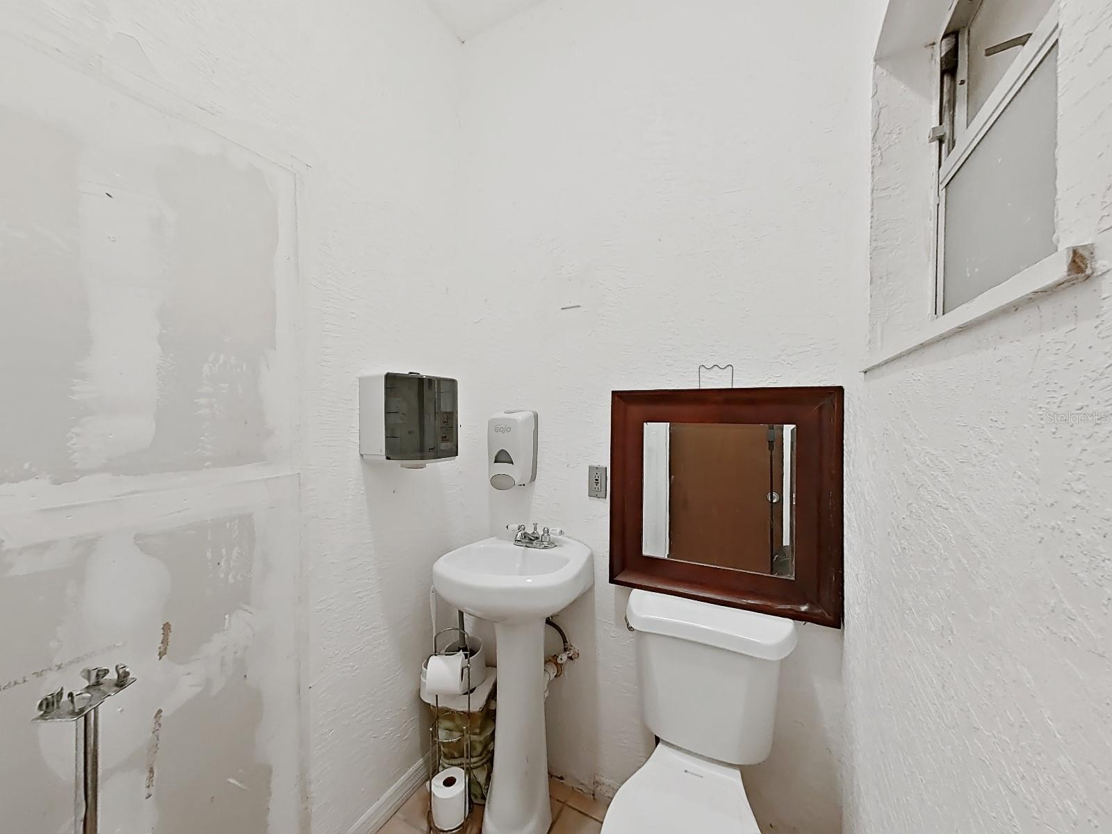 ALTAMIRA HEIGHTS - Commercial Sale