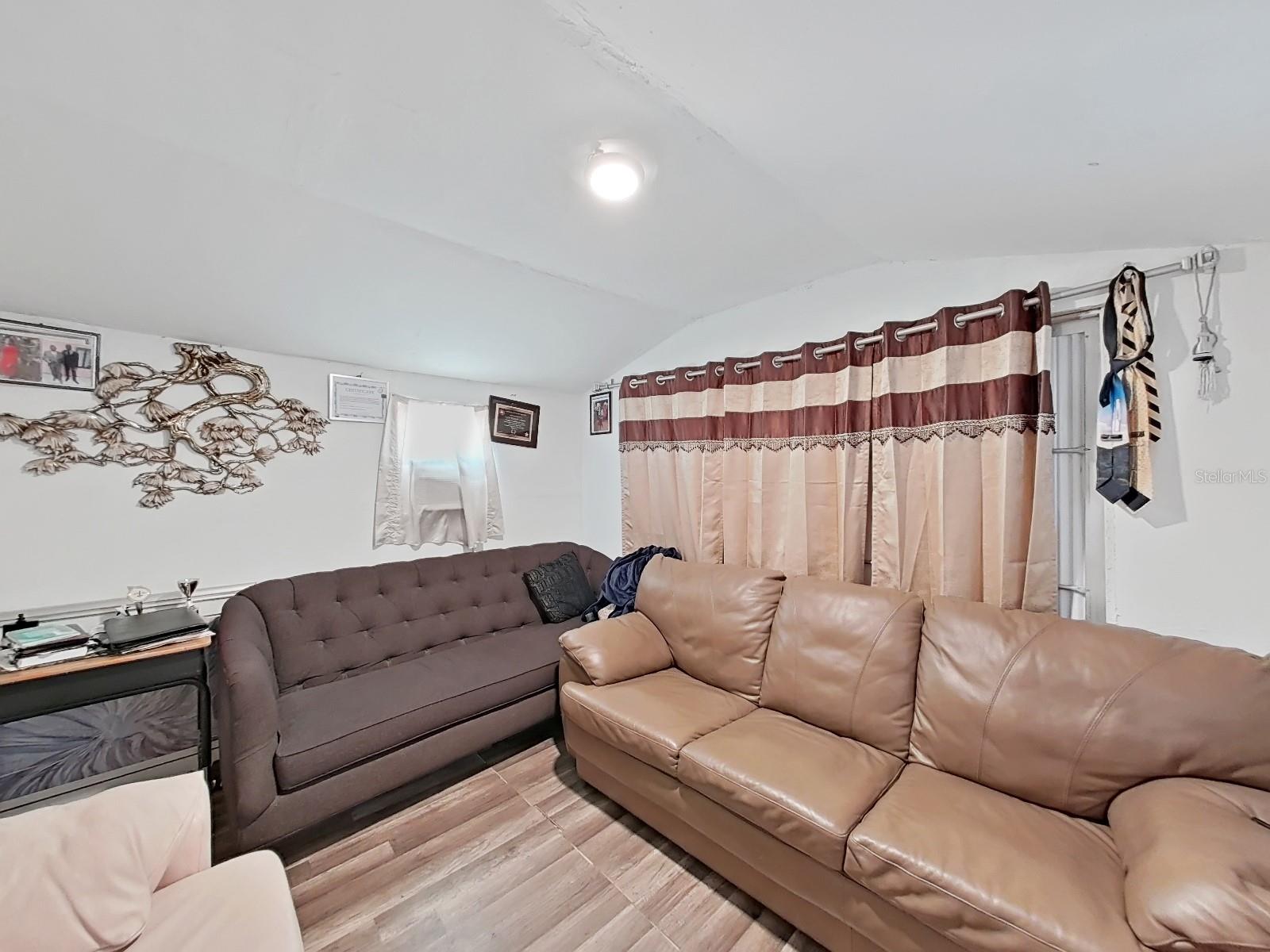 ALTAMIRA HEIGHTS - Commercial Sale