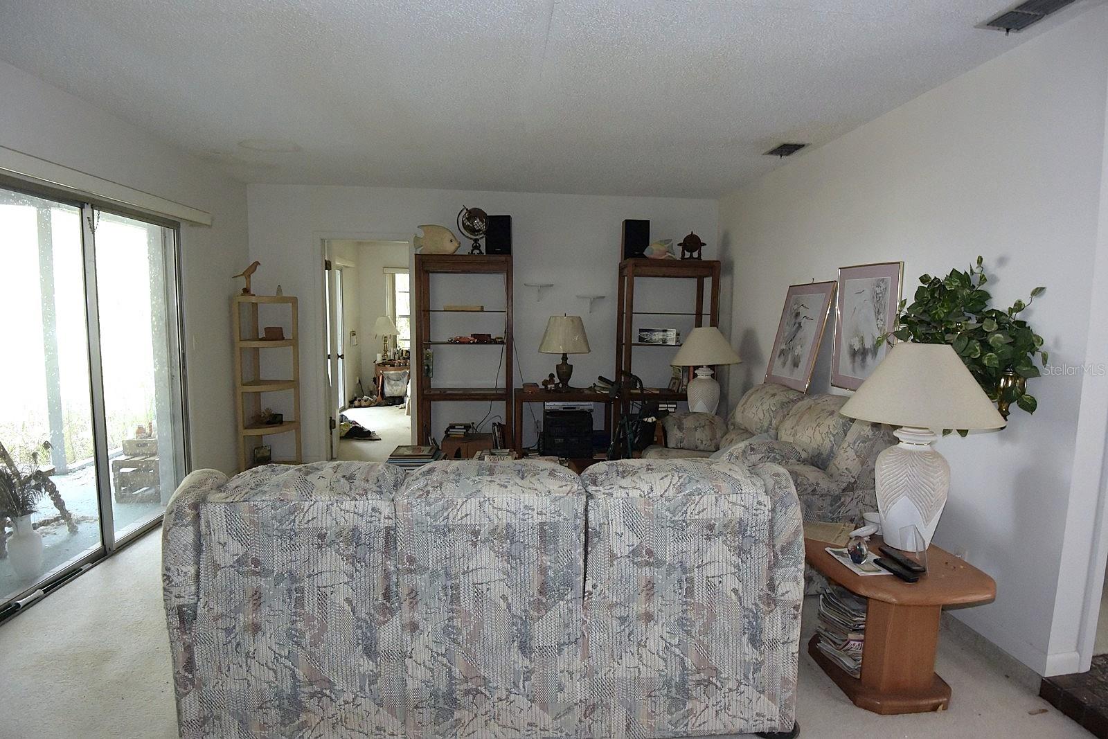 QUAIL HOLLOW ESTATES UNREC SUB - Residential