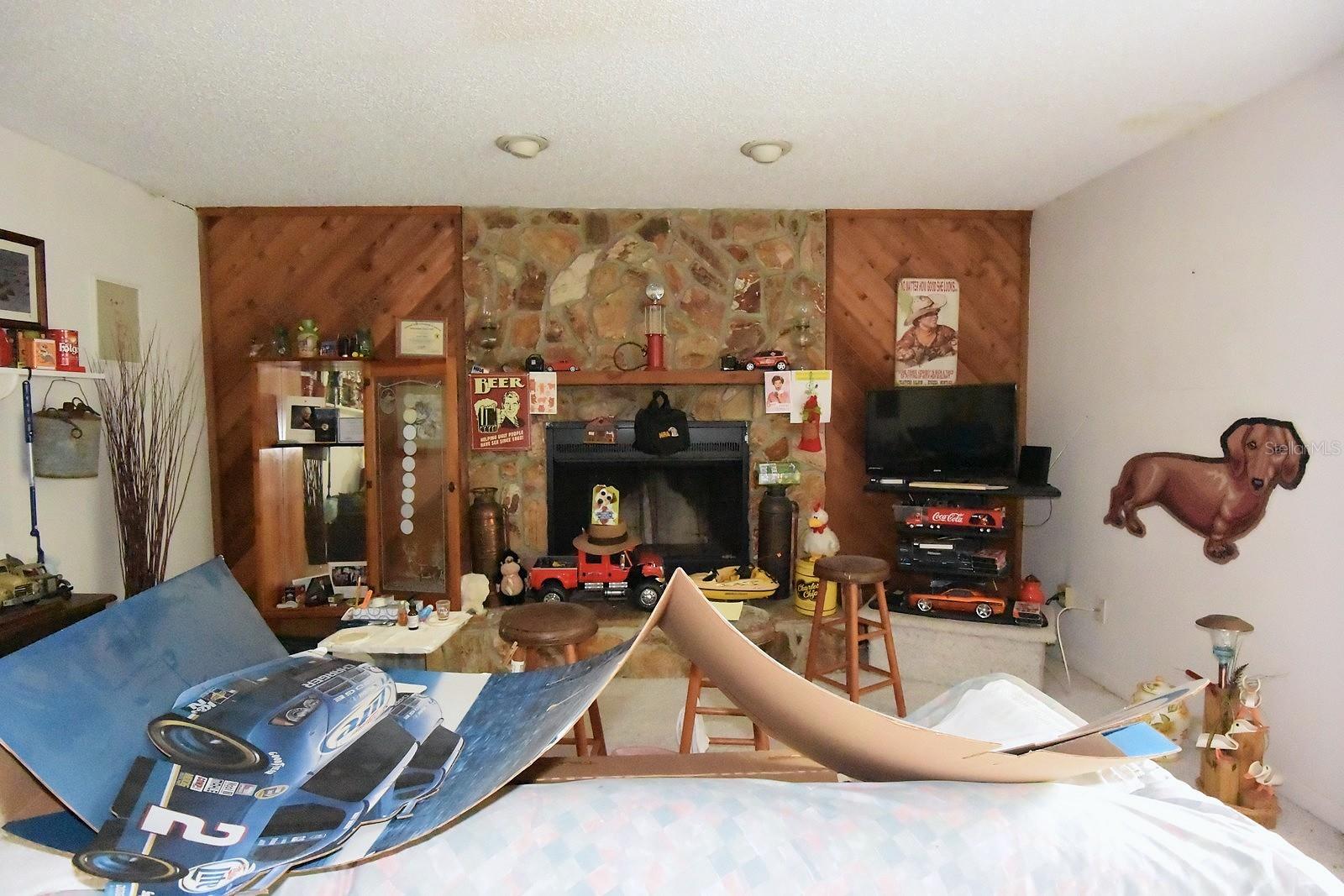 QUAIL HOLLOW ESTATES UNREC SUB - Residential