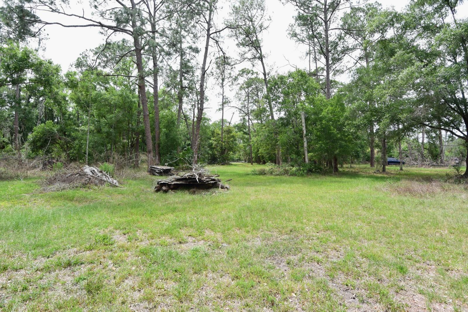 QUAIL HOLLOW ESTATES UNREC SUB - Residential